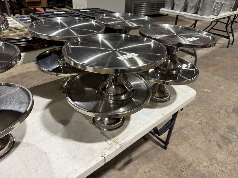 Stainless pizza/cake riser stands