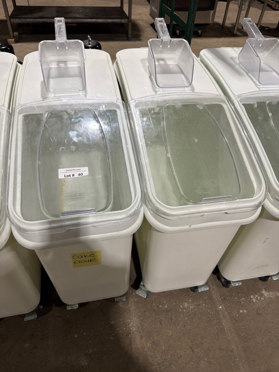 Baker’s Mark dry bulk ingredient bin on wheels