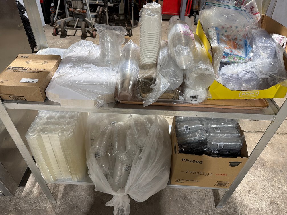 Lot: assorted to-go disposables