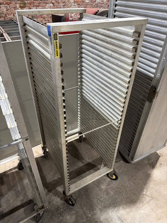 Cres-cor full size HD aluminum sheet pan rack on wheels