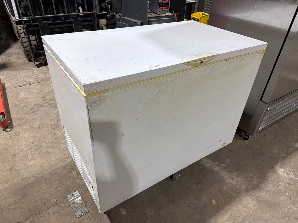 Frigidaire Gallery 48” chest freezer