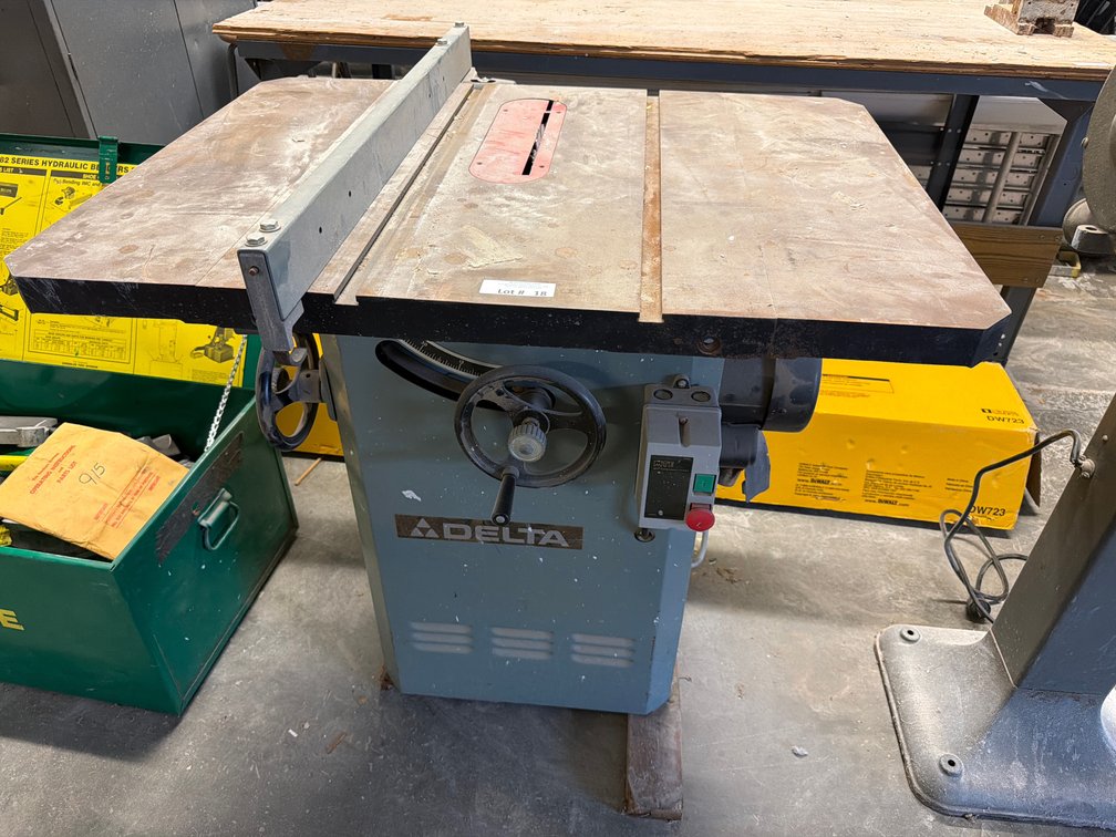 Delta table saw