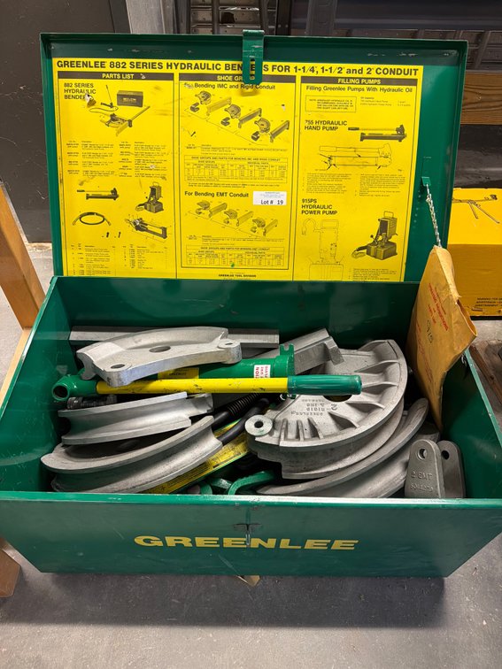 Greenlee 882 hydraulic bender with case