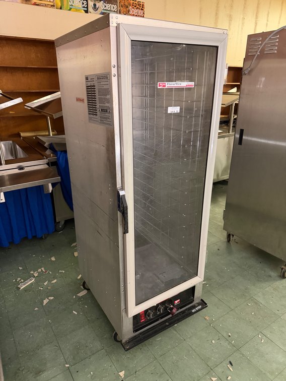 Metro warming cabinet on wheels