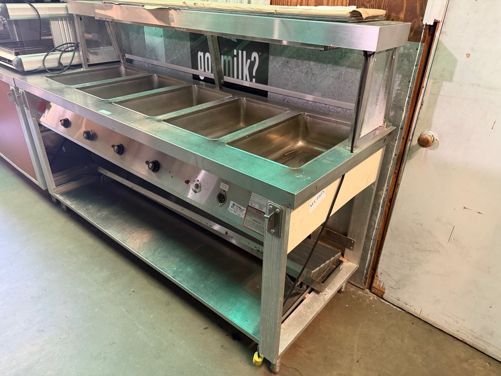 Servolift 5 pan electric steamtable w/ sneezeguard