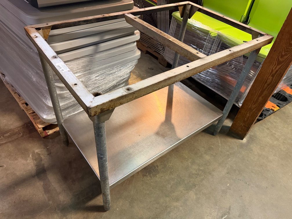 HD equipment table stand w/ stainless undershelf