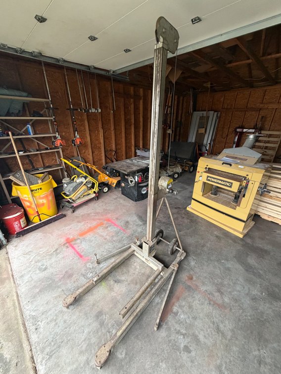 Duct jack material lift