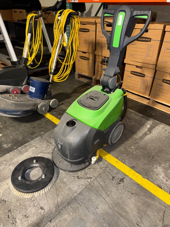 IPC Eagle CT15 floor scrubber