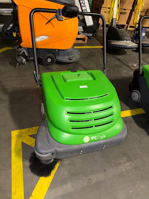 IPC Eagle floor sweeper