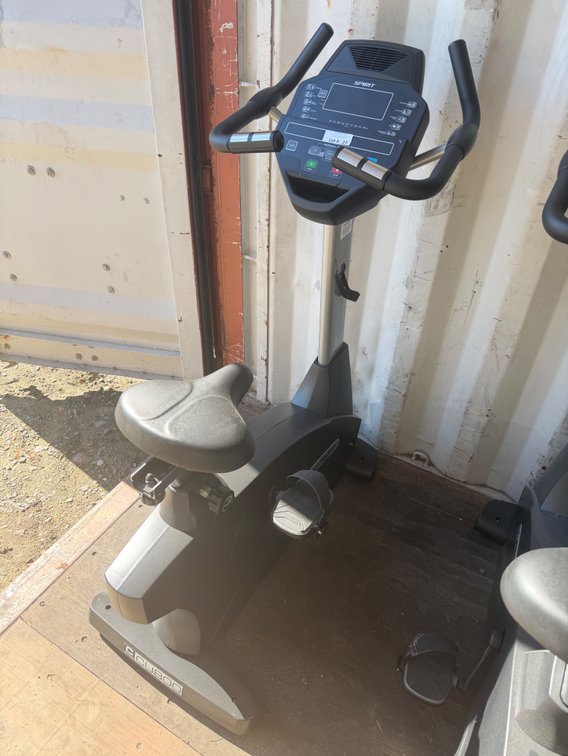 Spirit CU800 upright exercise bike