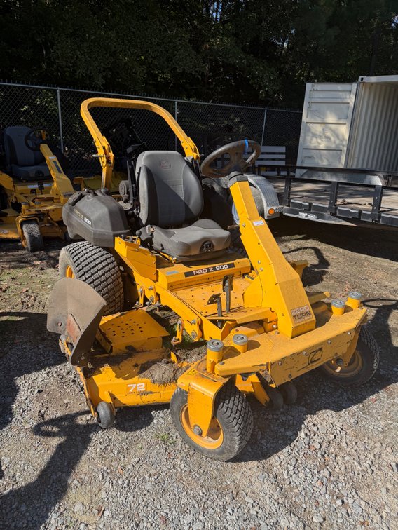 Cub Cadet Pro Z 900 zero turn mower