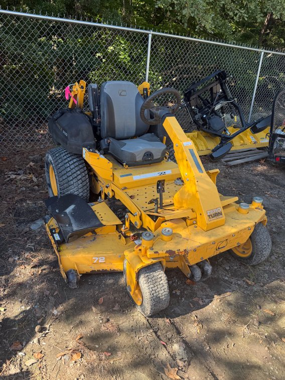 Cub Cadet Pro Z 900 zero turn mower