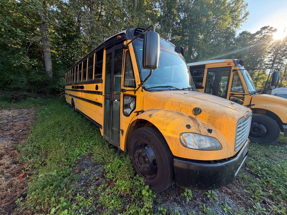 2009 Thomas bus