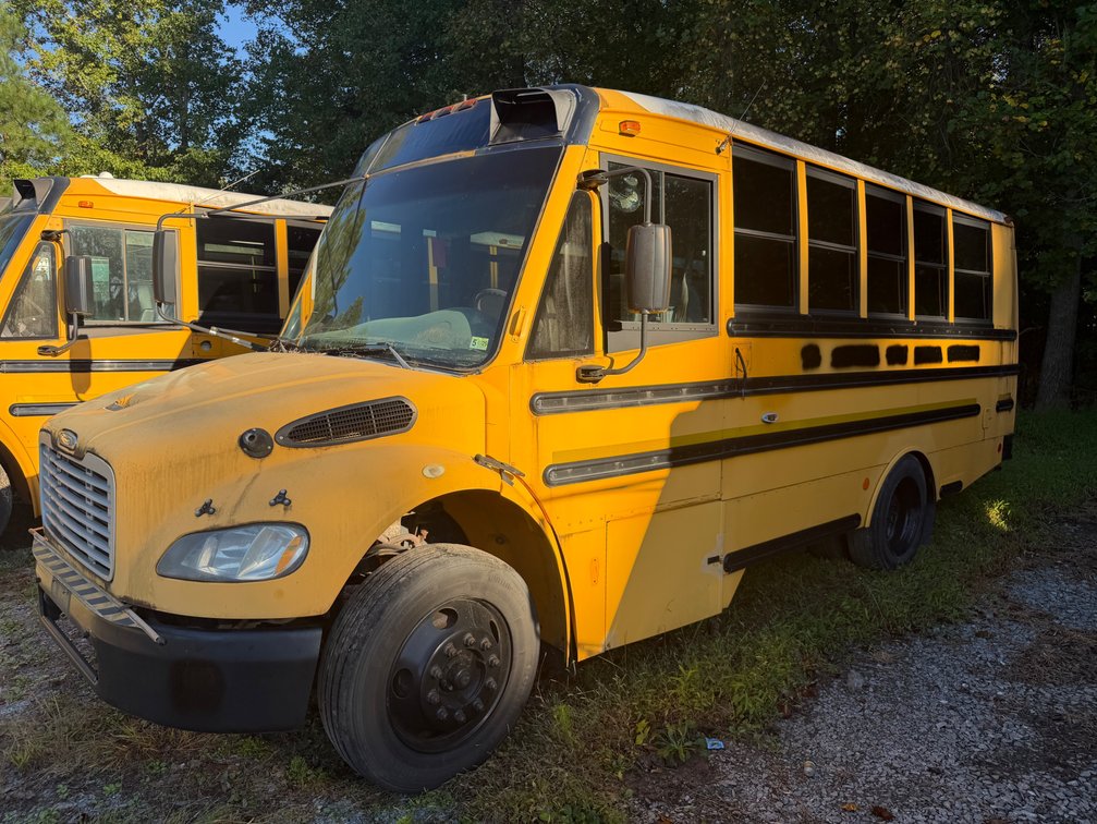 2009 Thomas handicap bus (short)