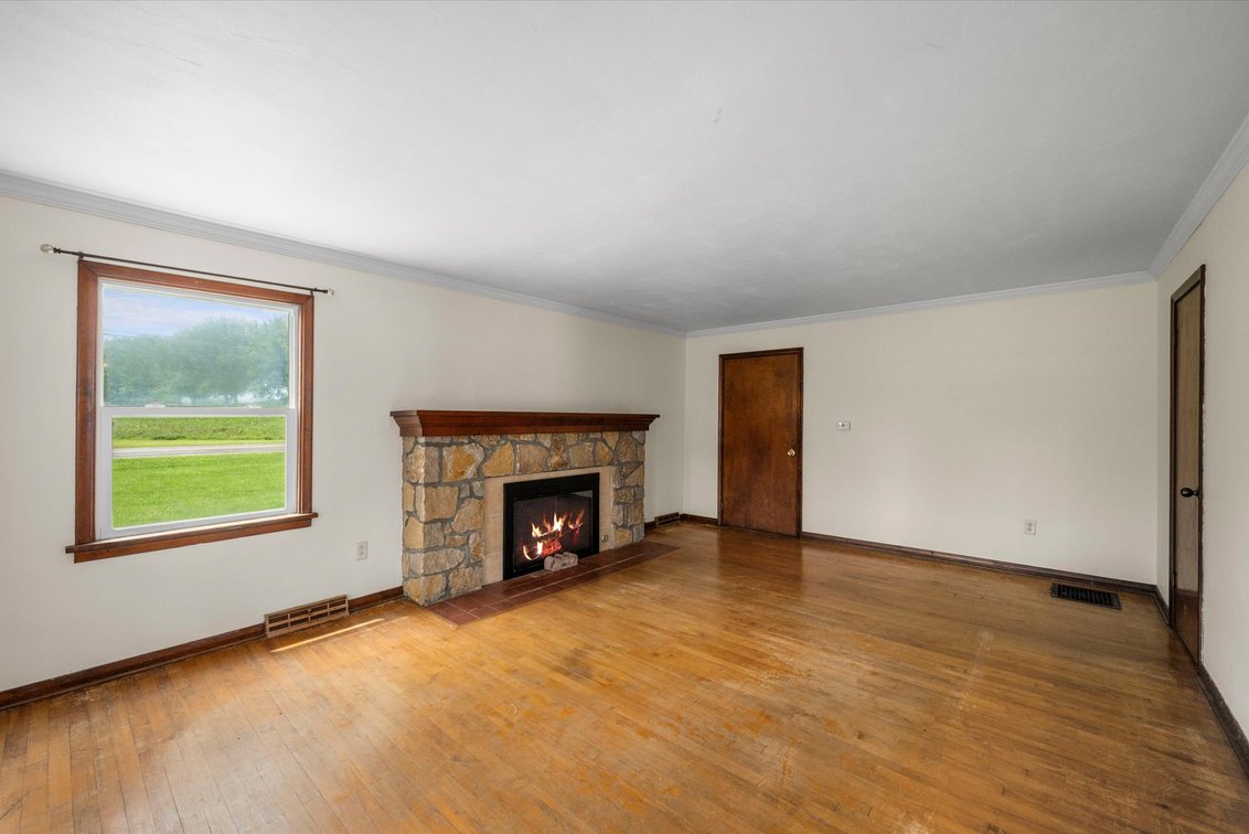 Image for SOLD! Minimum Bid $180,000 Online Auction 7230 Stitt Rd. Waterville, OH