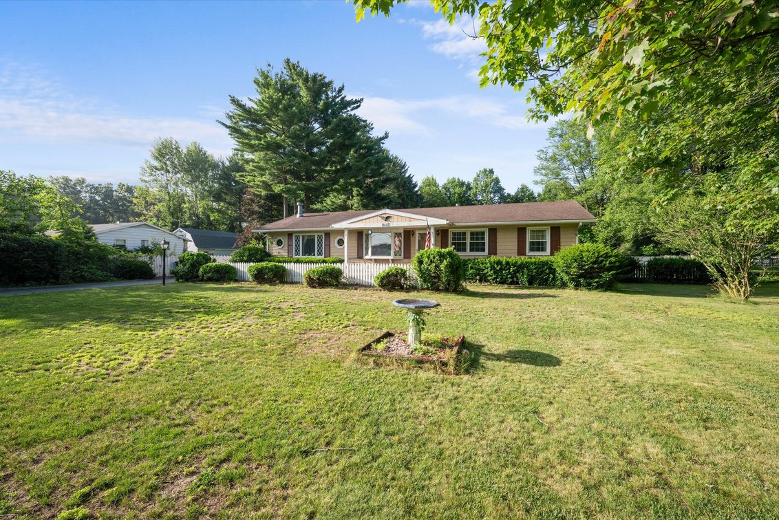 Image for Minimum Bid $135,000 Online Auction 8117 Angola Rd. Holland, OH 43528