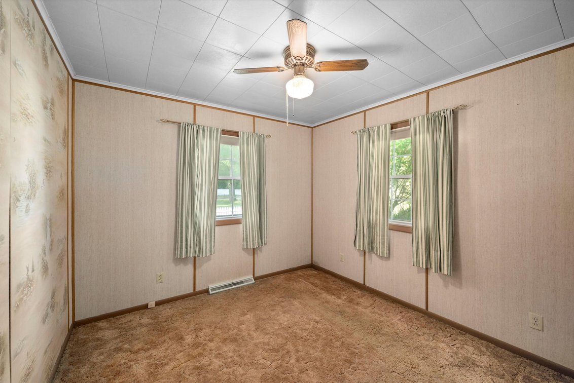 Image for Minimum Bid $135,000 Online Auction 8117 Angola Rd. Holland, OH 43528