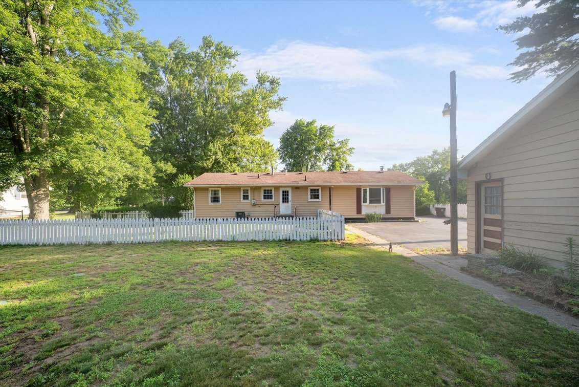 Image for Minimum Bid $135,000 Online Auction 8117 Angola Rd. Holland, OH 43528