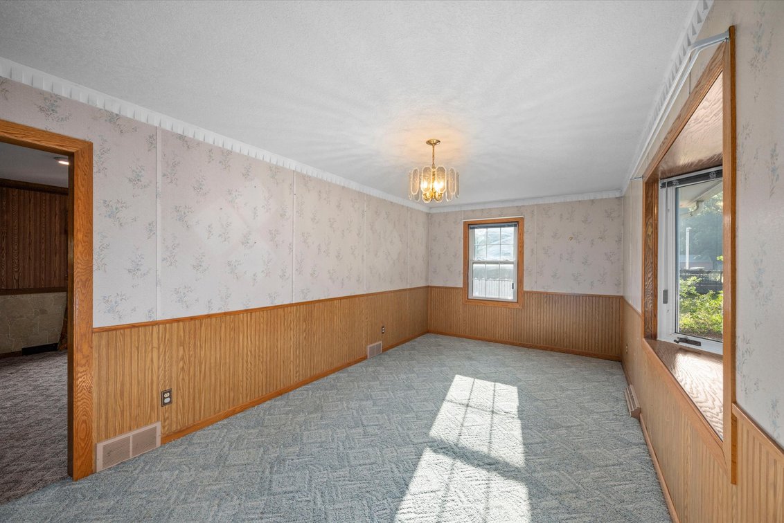 Image for Minimum Bid $135,000 Online Auction 8117 Angola Rd. Holland, OH 43528