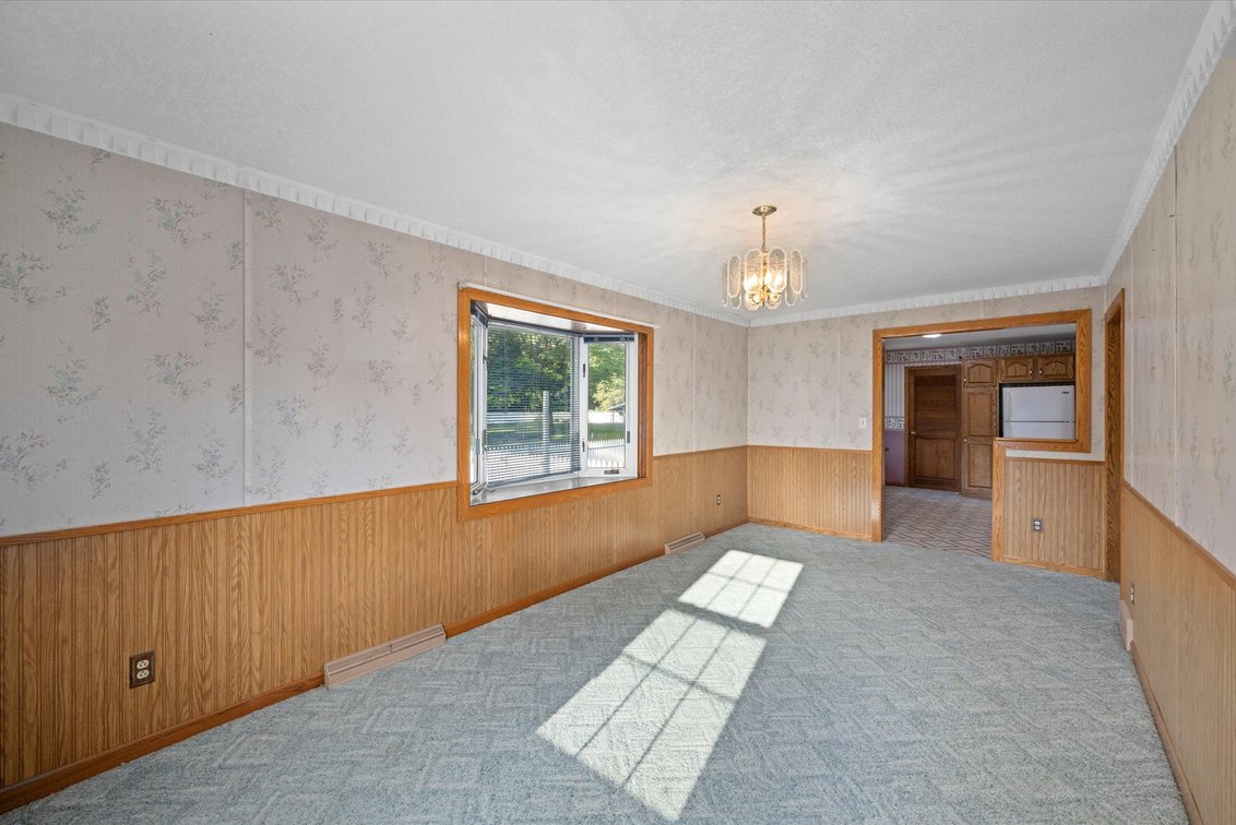 Image for Minimum Bid $135,000 Online Auction 8117 Angola Rd. Holland, OH 43528