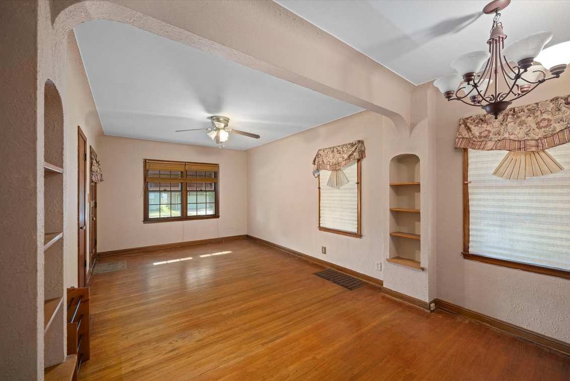 Image for PENDING! Online Auction 616 Bronx Dr. Toledo, OH 43609