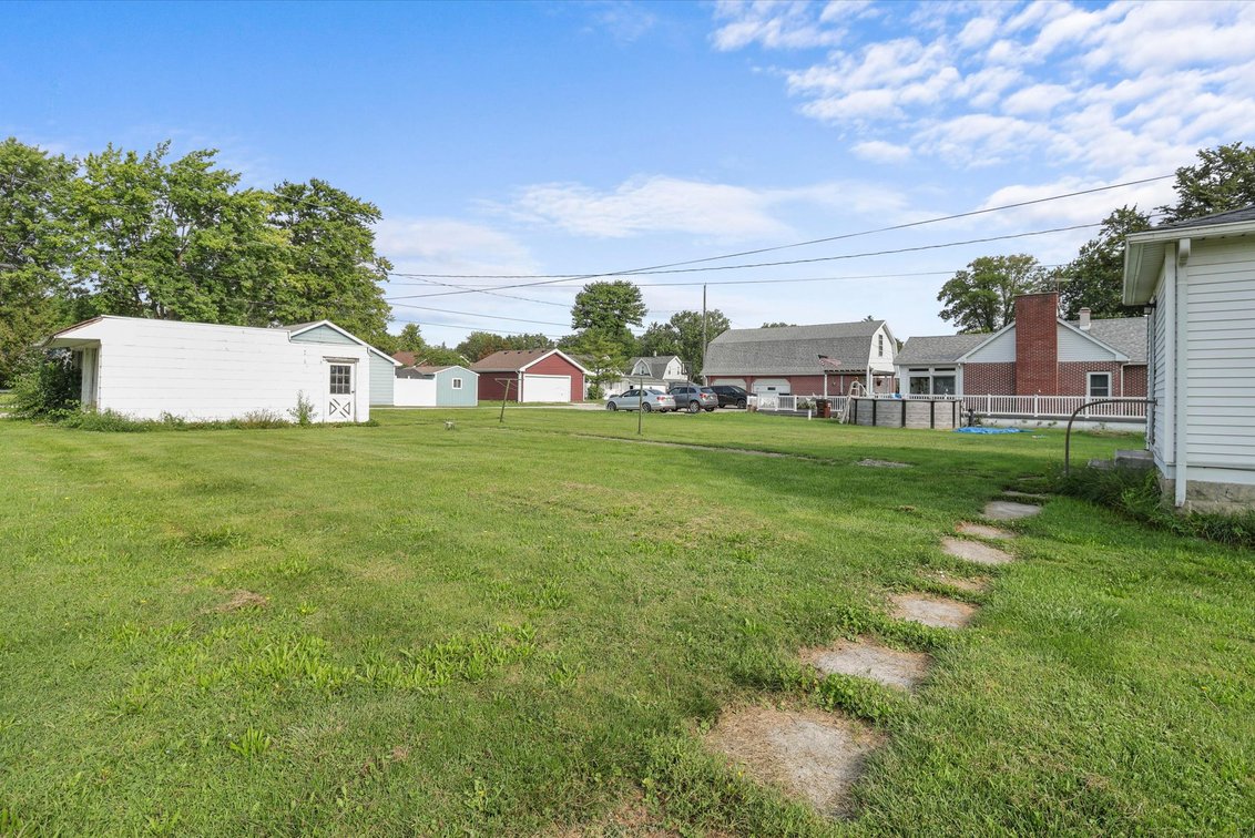 Image for Minimum Bid $75,000 Online Auction 315 Third St. Clay Center, OH 43408