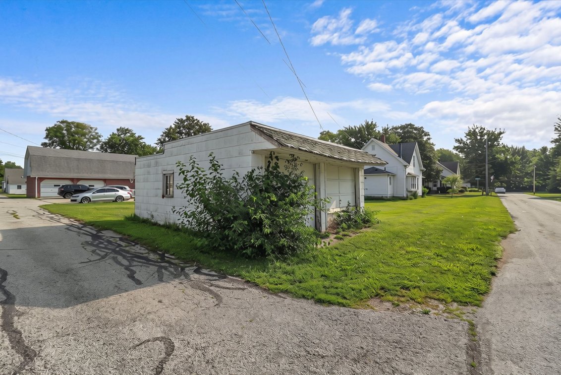 Image for Minimum Bid $75,000 Online Auction 315 Third St. Clay Center, OH 43408