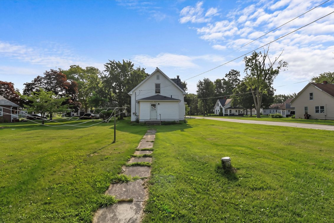 Image for Minimum Bid $75,000 Online Auction 315 Third St. Clay Center, OH 43408
