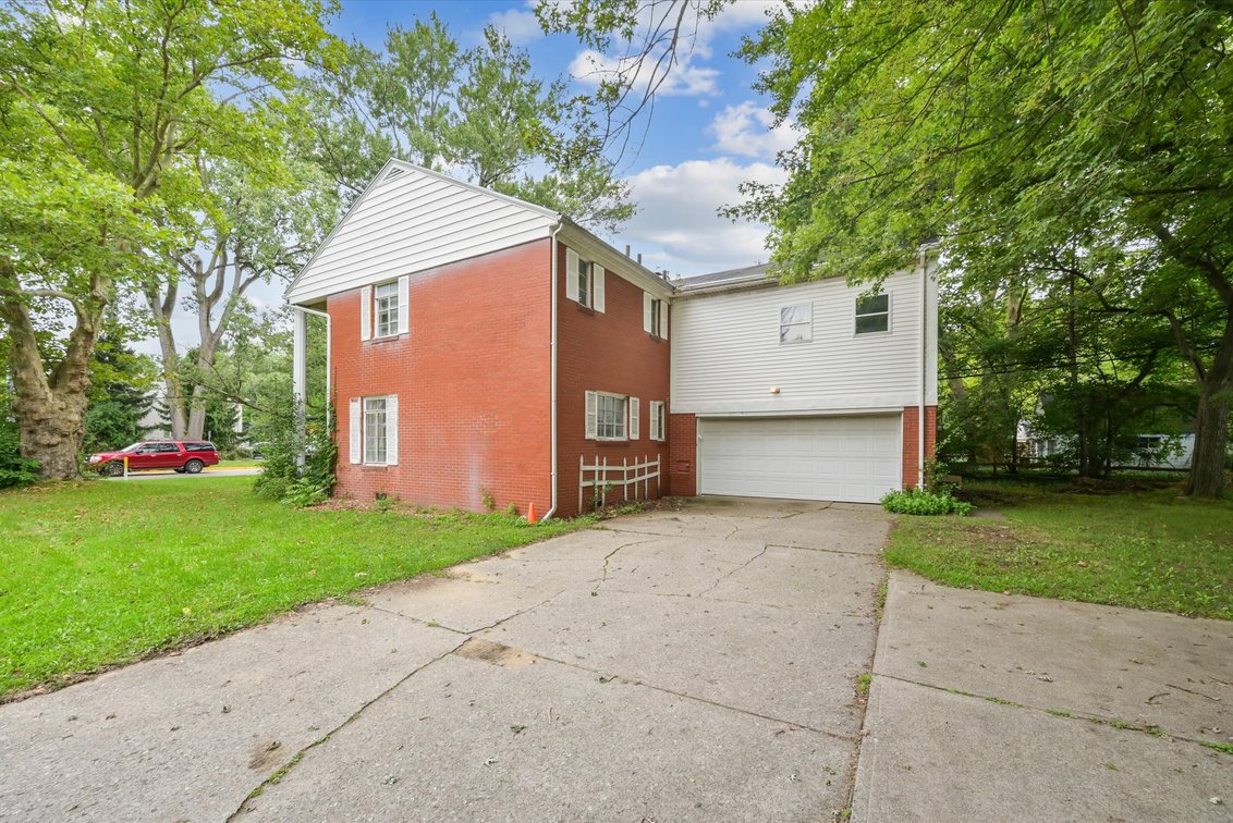 Image for Minimum Bid $150,000 Online Auction 2204 Talmadge Rd. Toledo, OH 43606