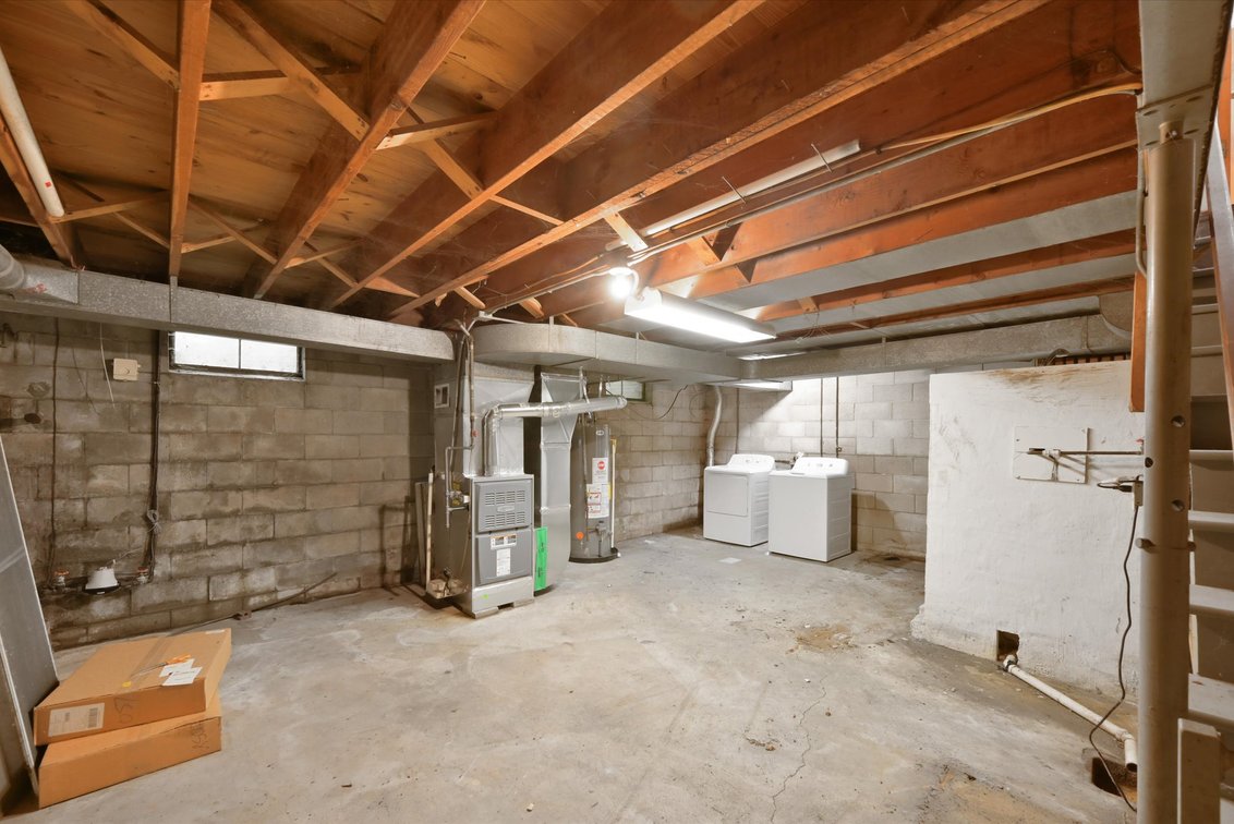 Image for Minimum Bid $150,000 Online Auction 2204 Talmadge Rd. Toledo, OH 43606