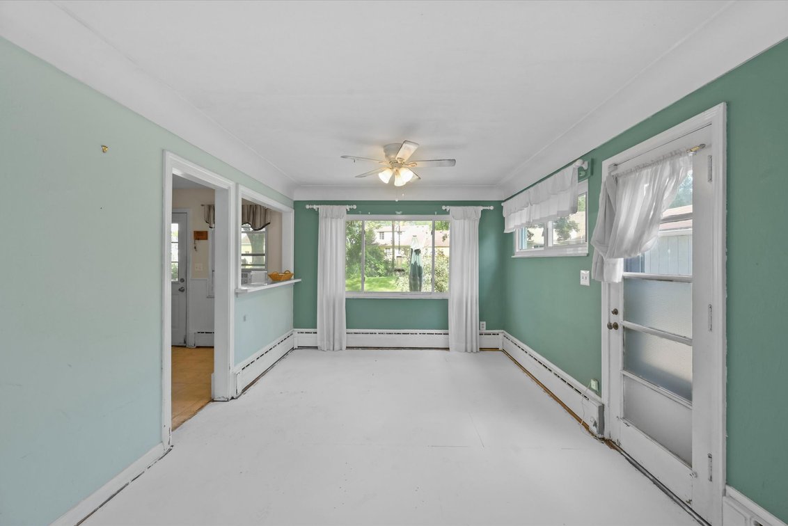 Image for Minimum Bid $99,900 Online Auction 4130 Dorchester Dr. Toledo, OH 43607
