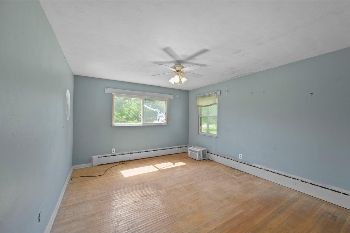Image for Minimum Bid $99,900 Online Auction 4130 Dorchester Dr. Toledo, OH 43607