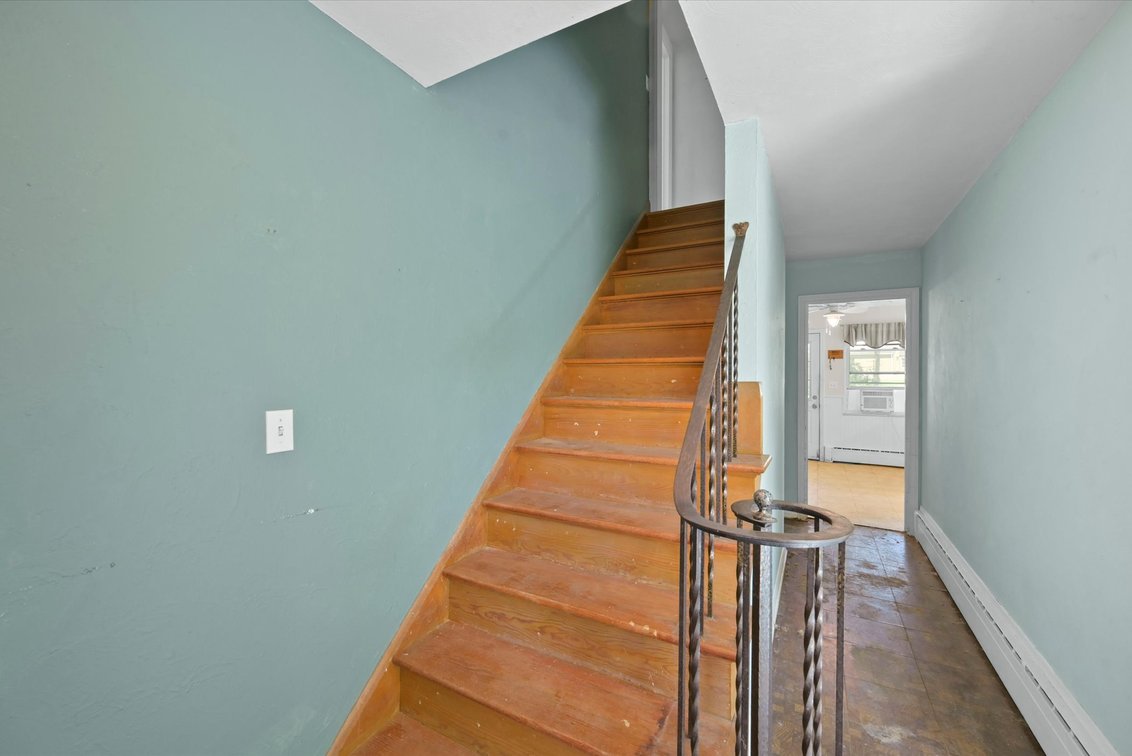 Image for Minimum Bid $99,900 Online Auction 4130 Dorchester Dr. Toledo, OH 43607