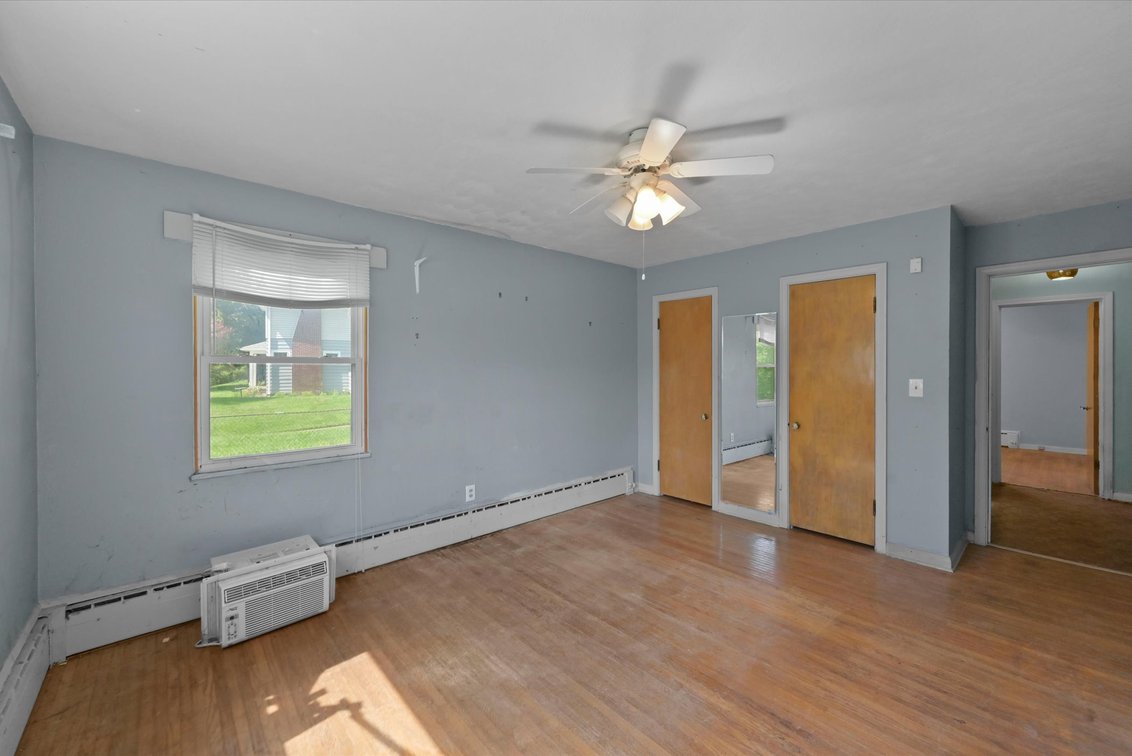 Image for Minimum Bid $99,900 Online Auction 4130 Dorchester Dr. Toledo, OH 43607