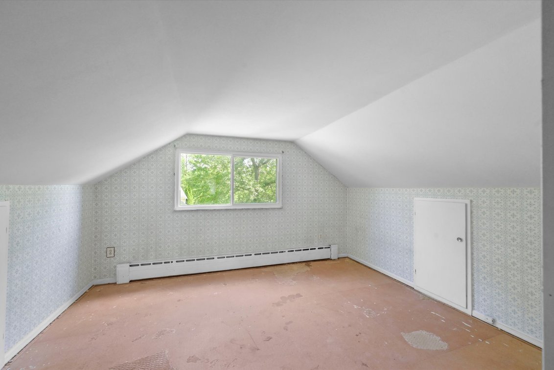 Image for Minimum Bid $99,900 Online Auction 4130 Dorchester Dr. Toledo, OH 43607