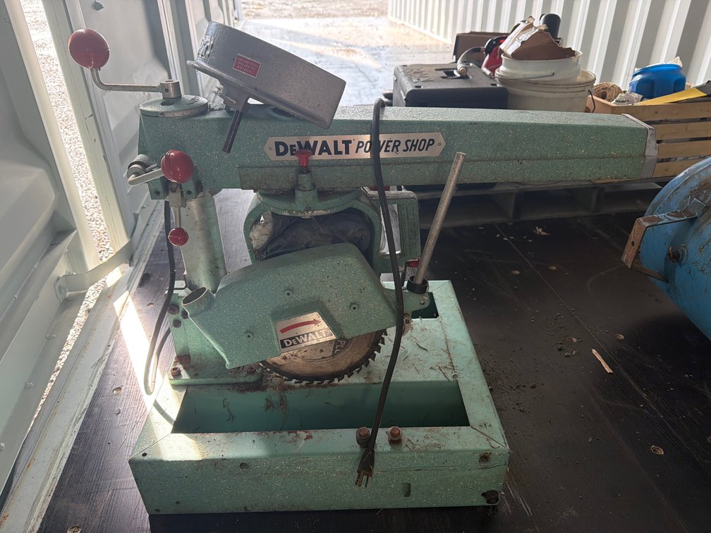 Dewalt Saw