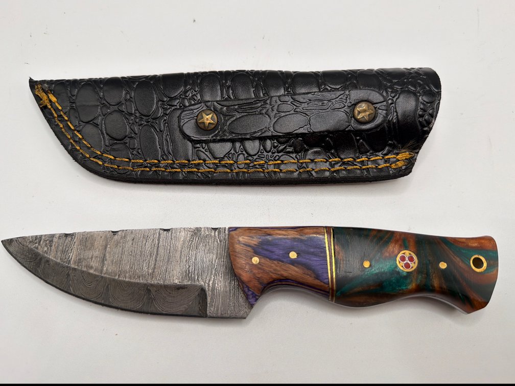Damascus Style Drop Point knife