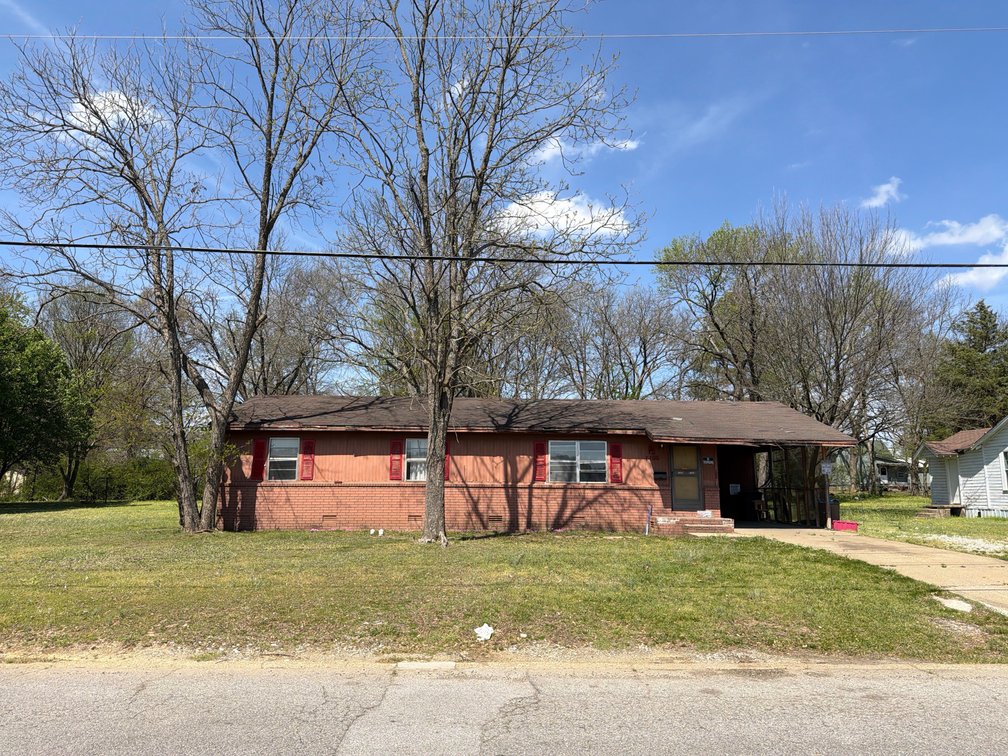 1100 W. Park Ave., Searcy, AR