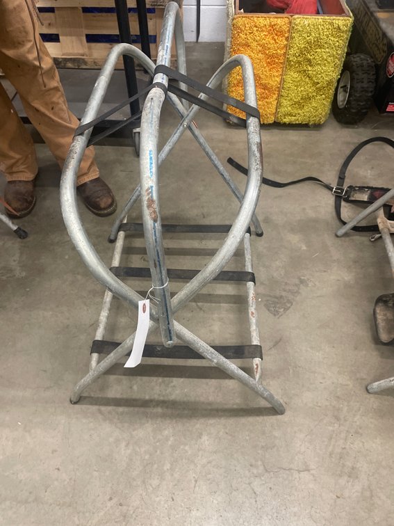 Metal Saddle Stand