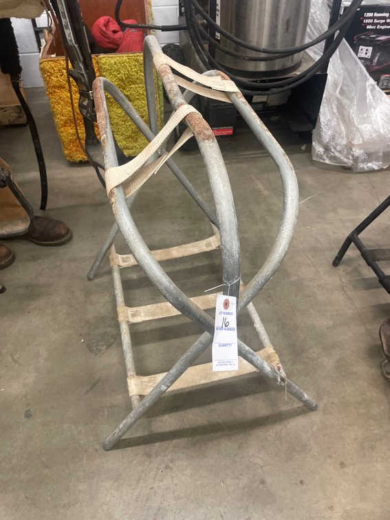 Metal Saddle Stand