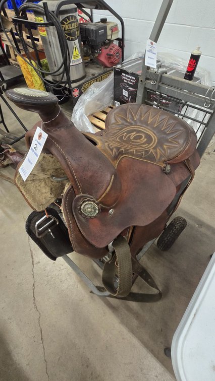 Western Saddle - 15 1/2"