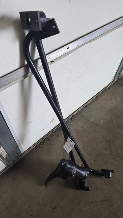 Saddle blanket rails/racks
