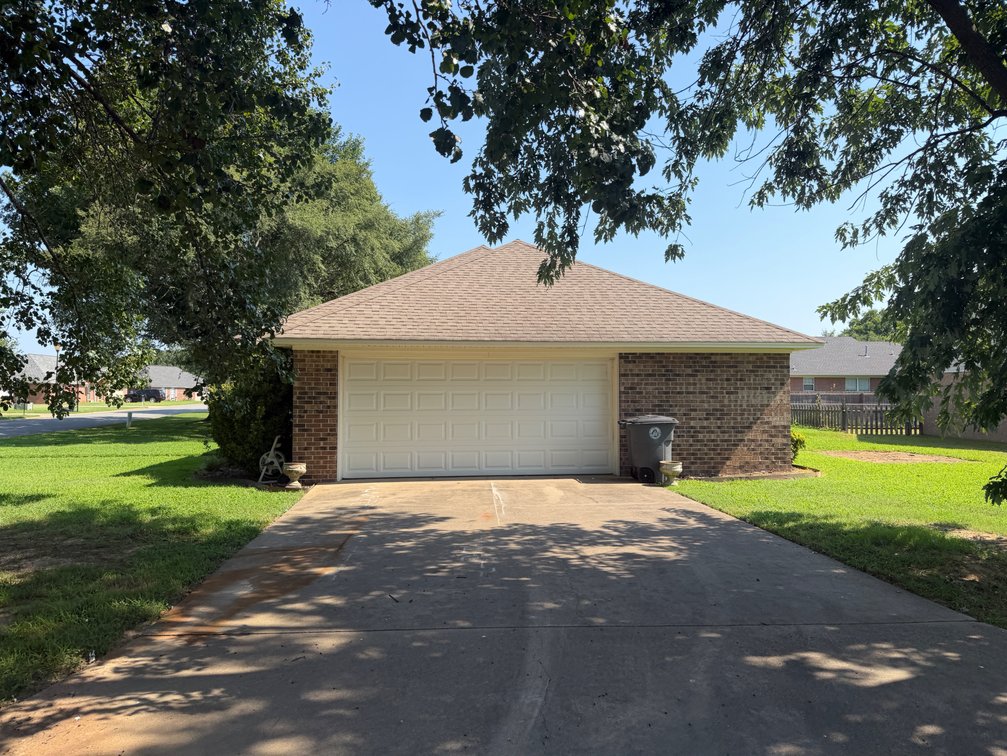 Image for Real Estate Auction - 406 Village Dr., Searcy, AR
