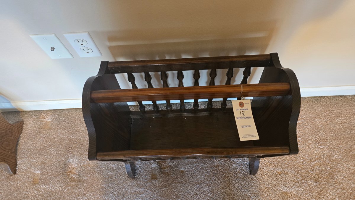 Magazine Rack - 19"x20"