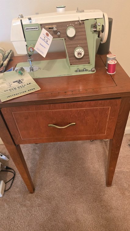 Dress Maker Sewing Machine/Table