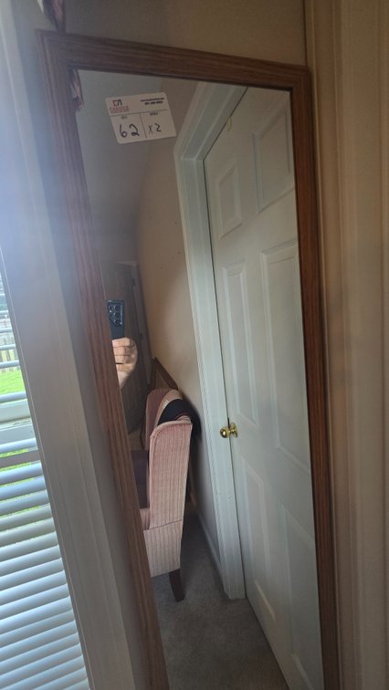Wall mirror