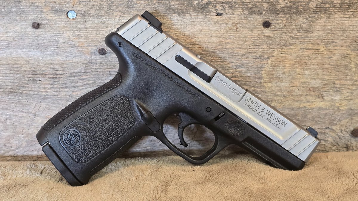 Smith & Wesson - SD9 VE - 9MM