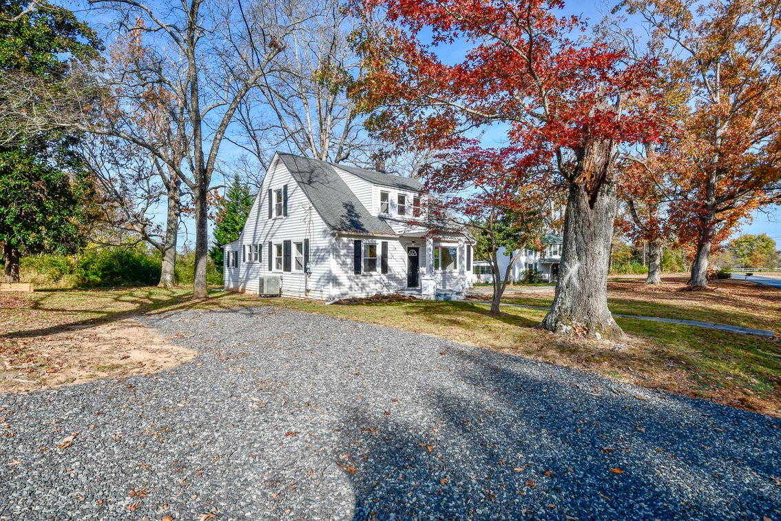 Image for 4 BR & 3 BR Income Producing Homes on 1.14 +/- Acres Being Offered Together For One Price in Orange County, VA--ONLINE ONLY BIDDING!!