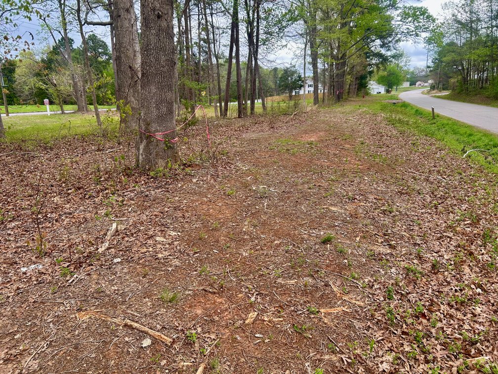 Image for 1.2 +/- Acres Zoned Commercial/Industrial w/Dual Road Frontage in Mecklenburg County, VA--SELLING to the HIGHEST BIDDER via ONLINE ONLY BIDDING!!