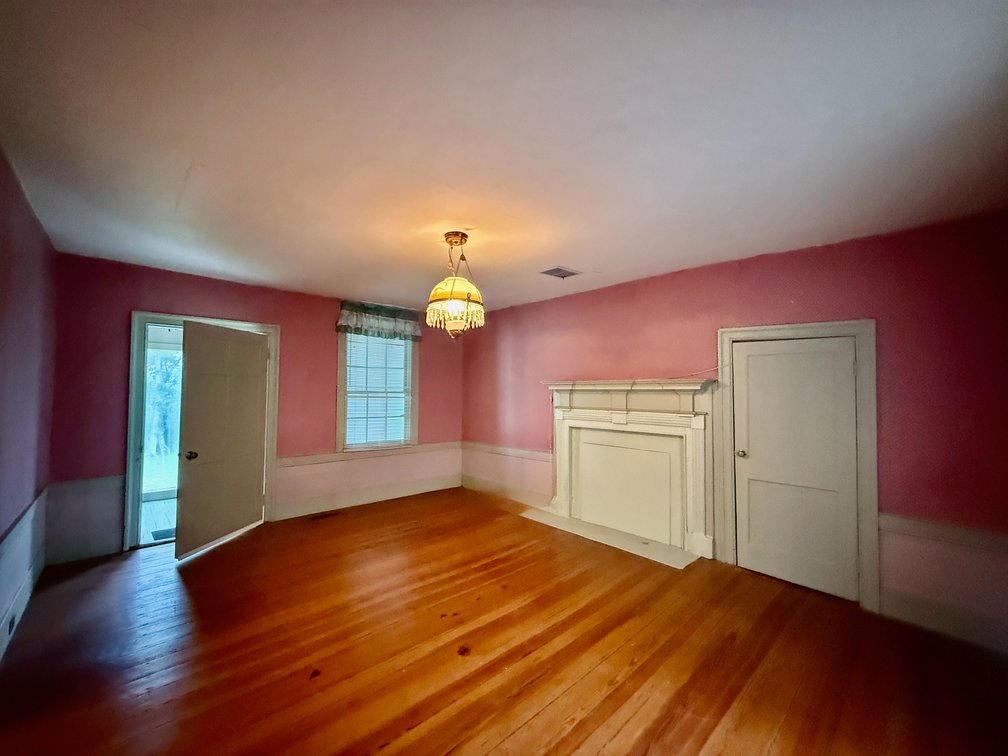 Image for 3 BR/2 BA Home (circa 1829) w/Business Zoning on Main Street in Downtown Madison, VA--SELLING to the HIGHEST BIDDER via ONLINE ONLY BIDDING!!